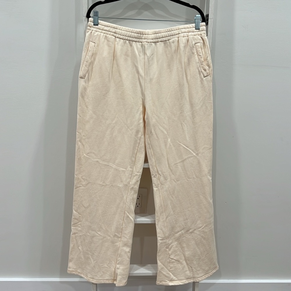 YELLOW THE LABEL Ivory Sweatpants with Brown Stitching